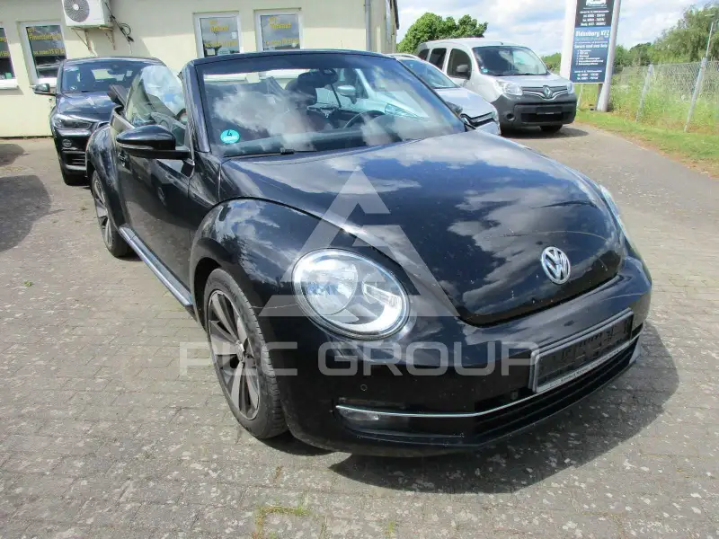 2013 Volkswagen BEETLE