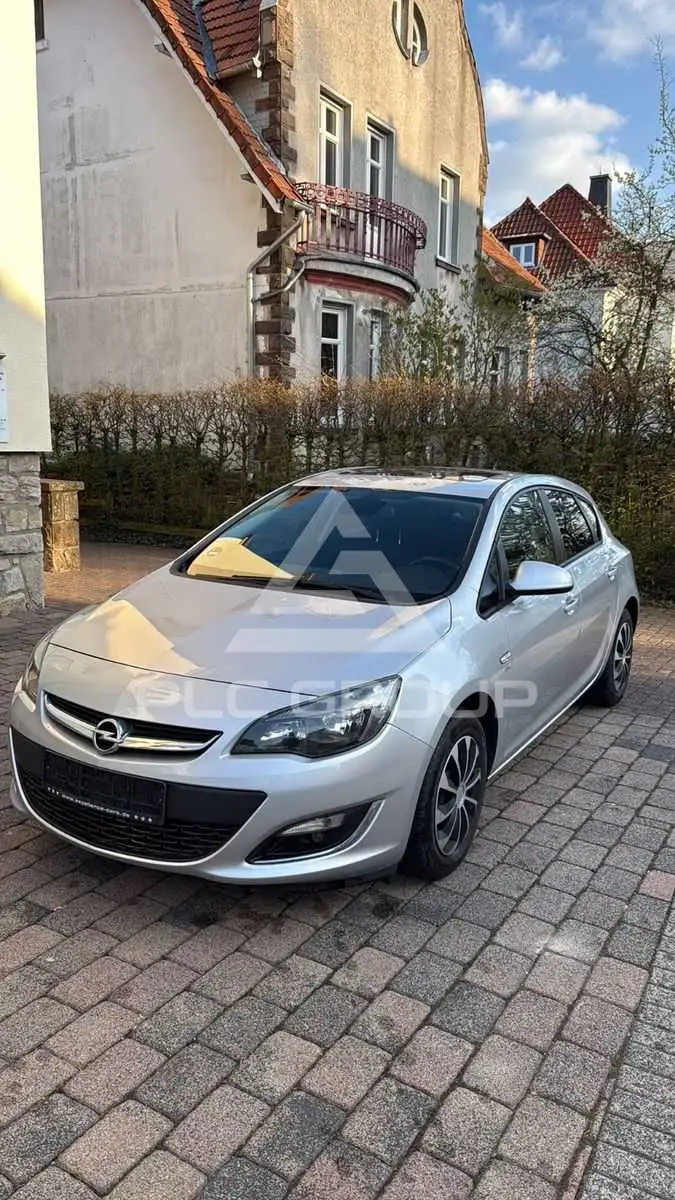 2013 Opel Astra