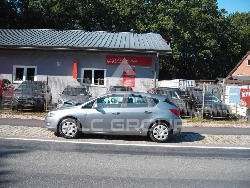 2013 Opel Astra