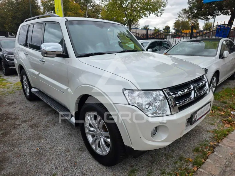 2014 Mitsubishi PAJARO