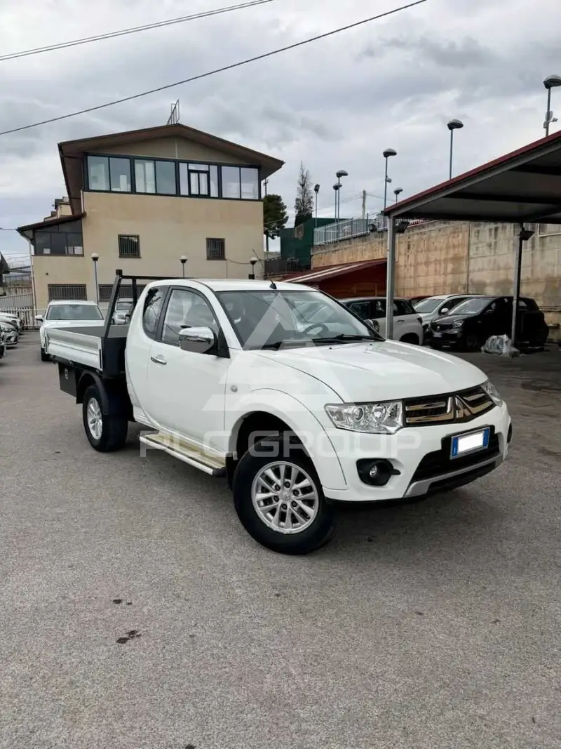 2014 Mitsubishi L200