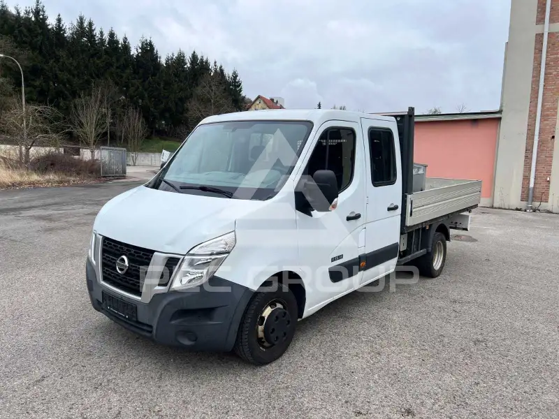 2014 Nissan NV 400