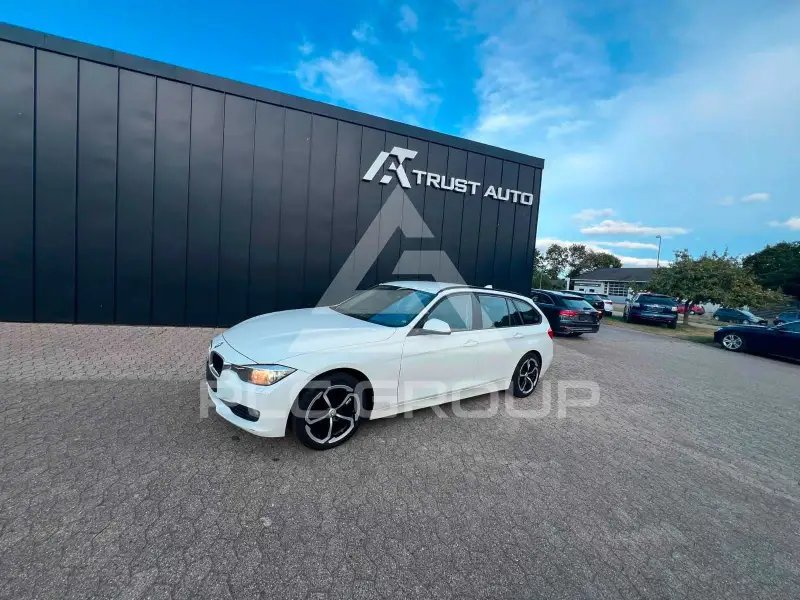 2014 BMW 318