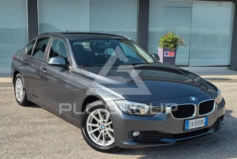 2014 BMW 318