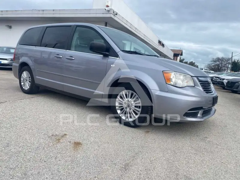 2014 Lancia Voyager