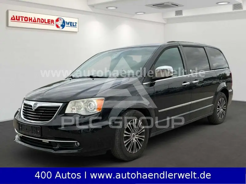 2014 Lancia Voyager