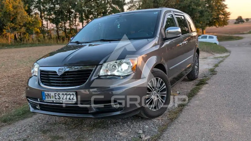 2014 Lancia Voyager