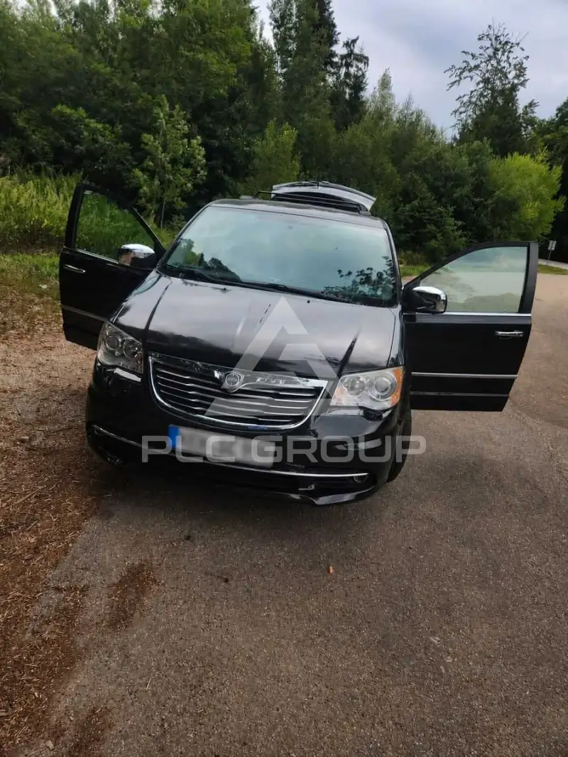 2014 Lancia Voyager