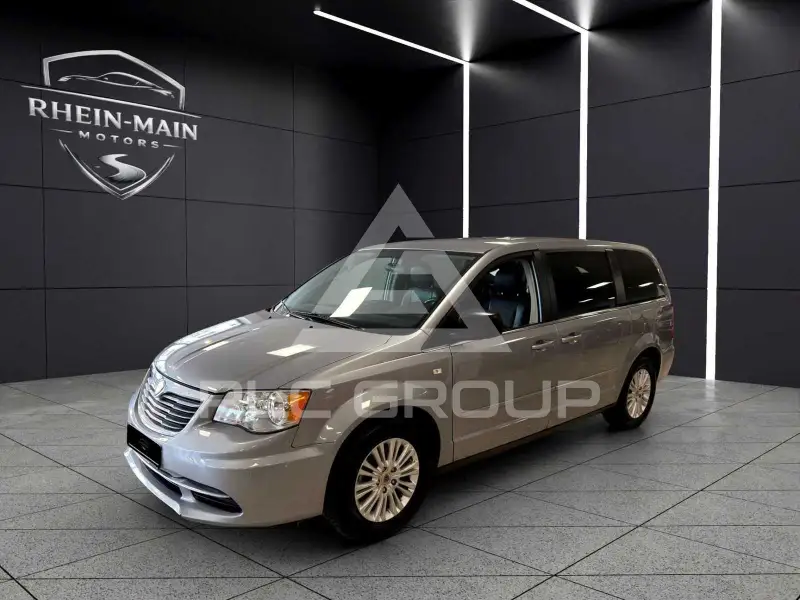 2014 Lancia Voyager