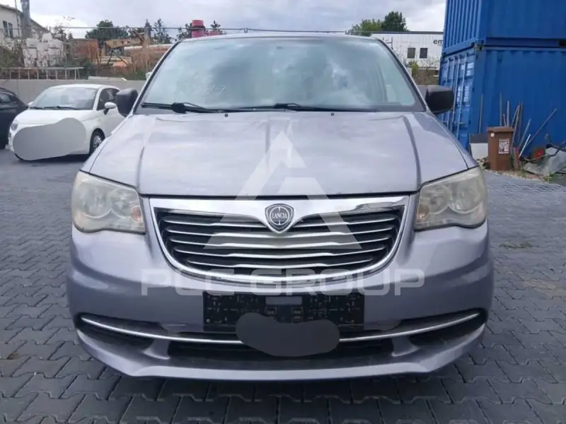 2014 Lancia Voyager