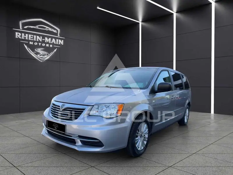 2014 Lancia Voyager