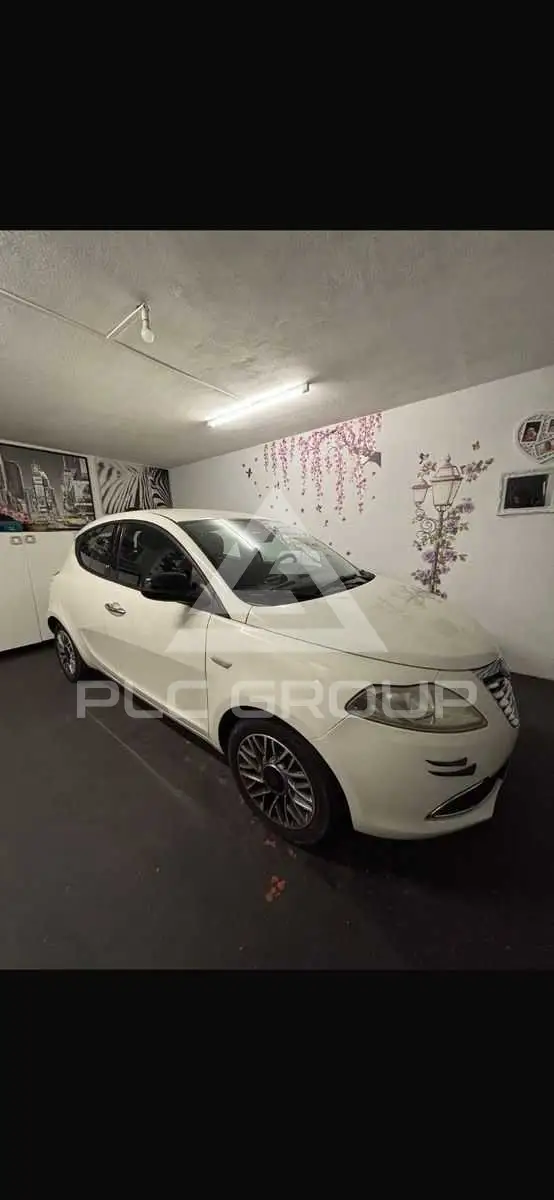 2014 Lancia YPSILON