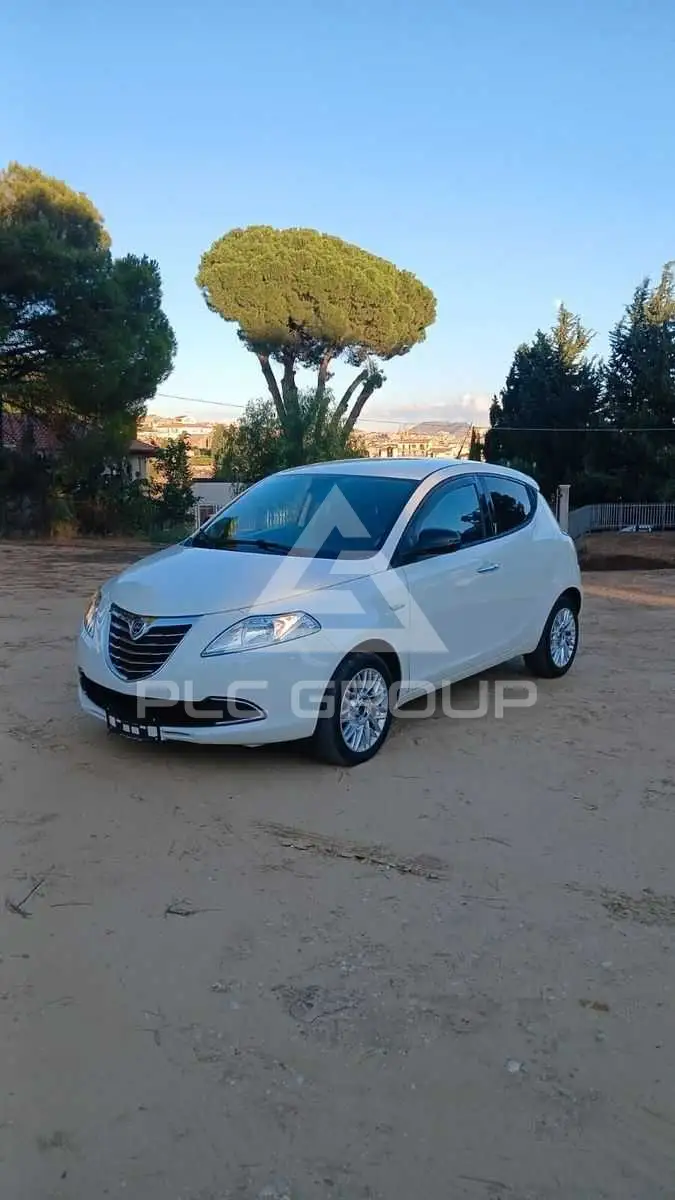 2014 Lancia YPSILON