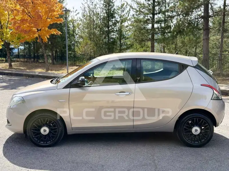 2014 Lancia YPSILON