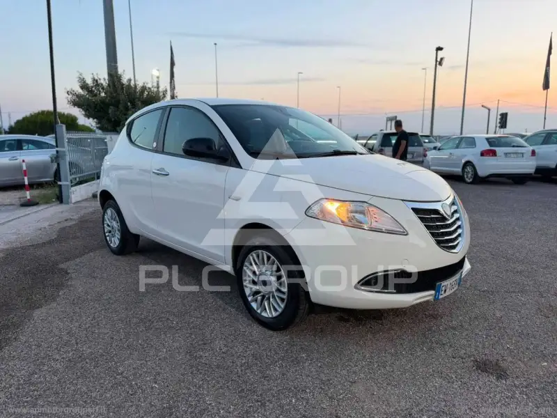 2014 Lancia YPSILON