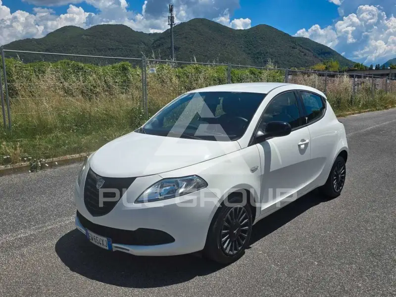 2014 Lancia YPSILON