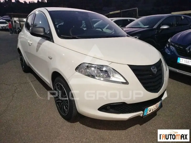 2014 Lancia YPSILON