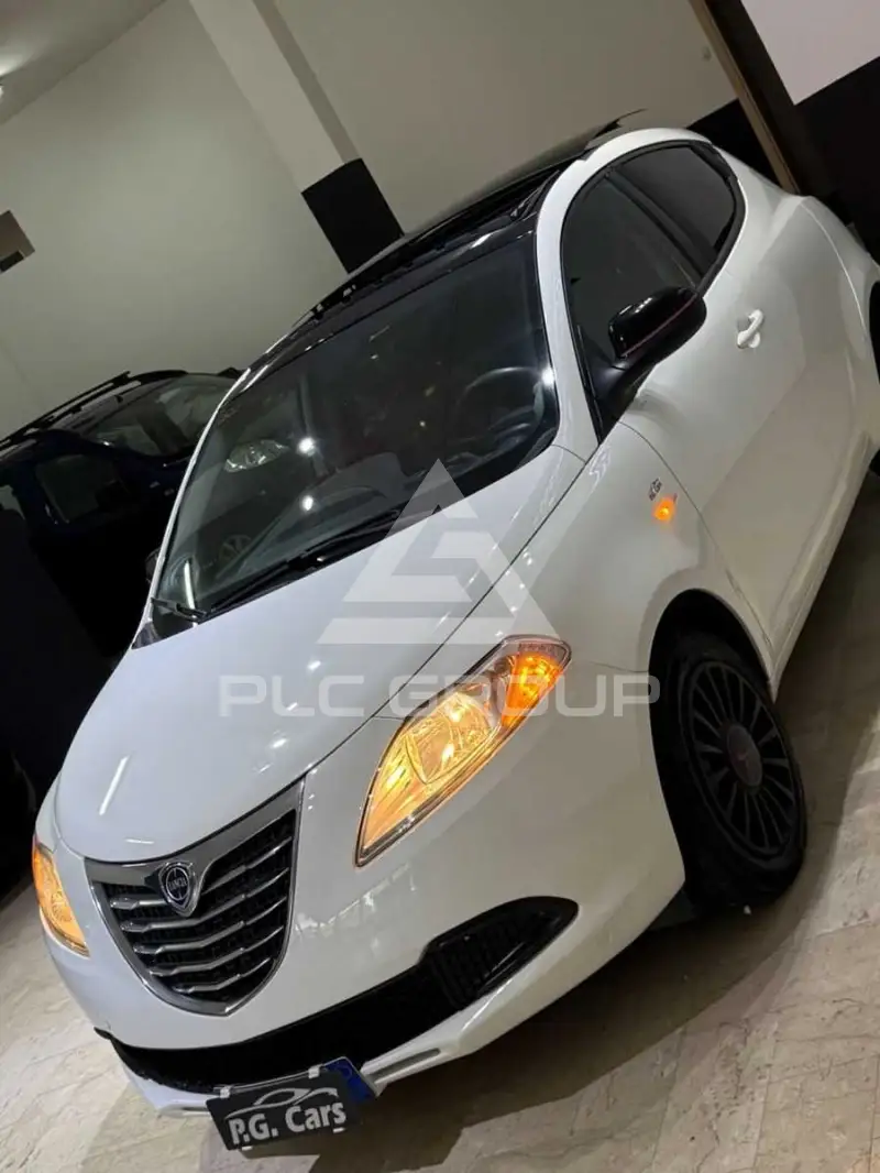 2014 Lancia YPSILON