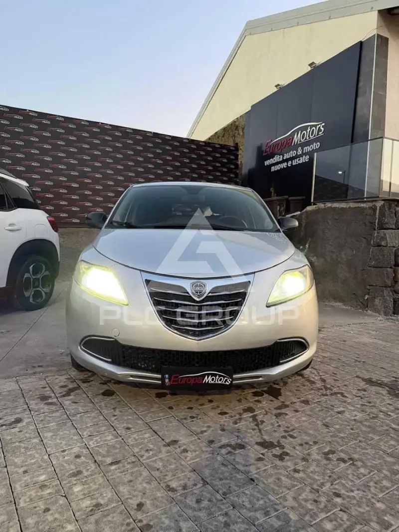 2014 Lancia YPSILON