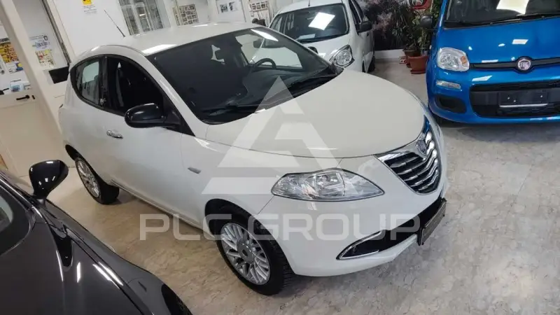 2014 Lancia YPSILON
