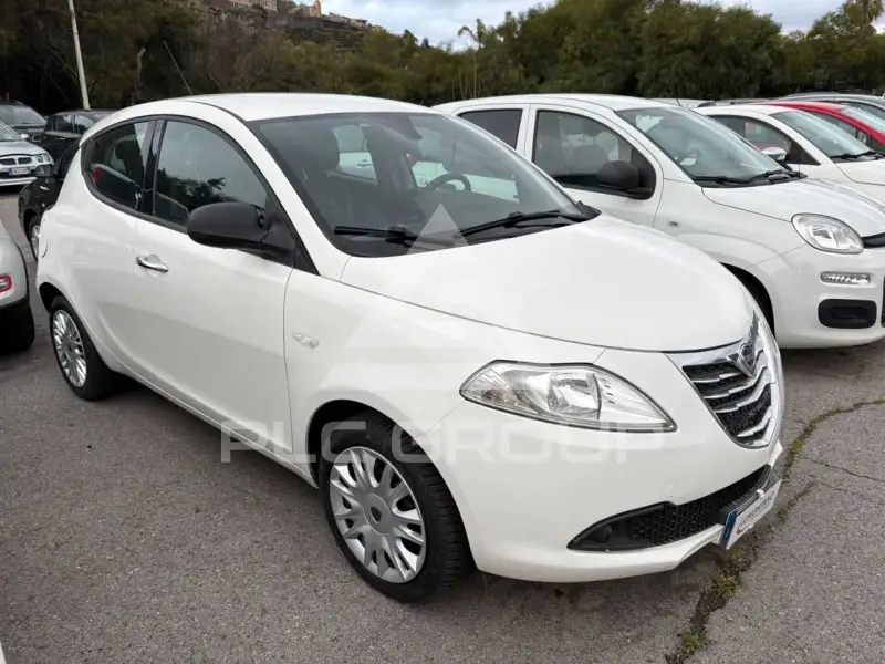 2014 Lancia YPSILON