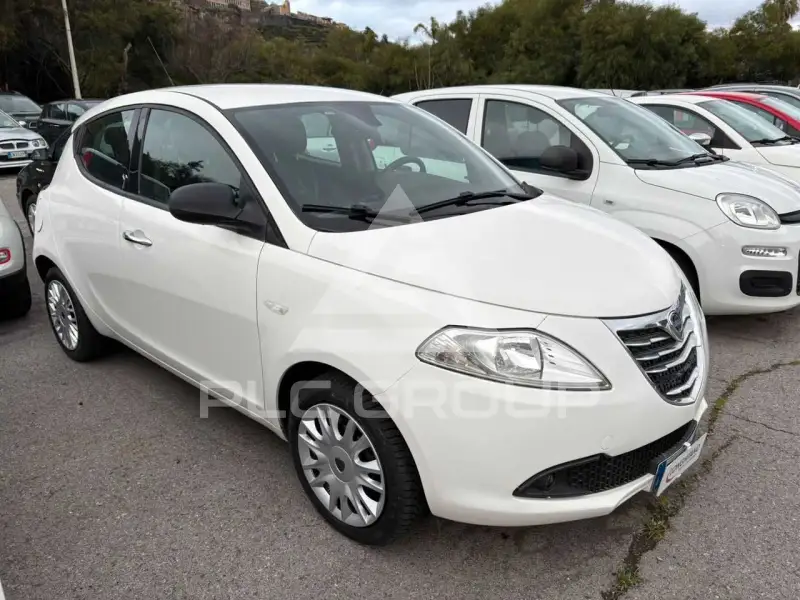 2014 Lancia YPSILON