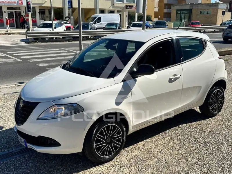 2014 Lancia YPSILON