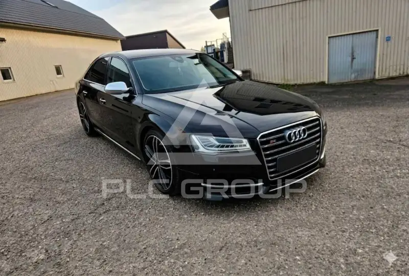 2014 Audi S8