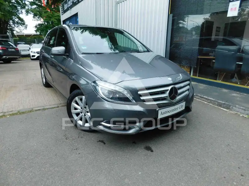 2014 Mercedes Benz V 220