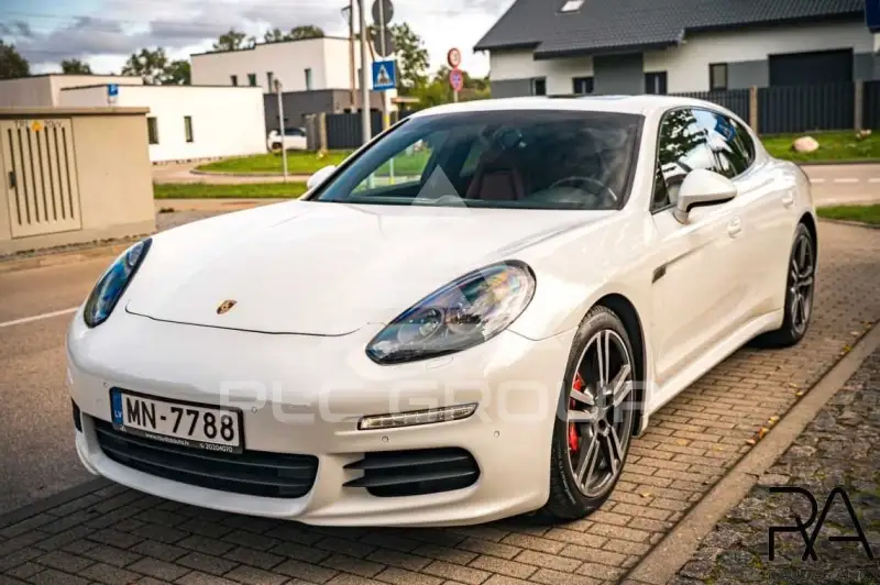 2014 Porsche Panamera