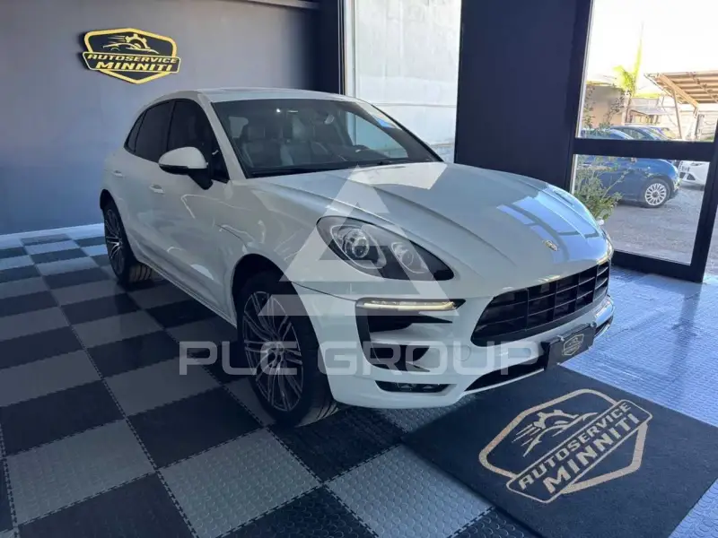 2014 Porsche MACAN