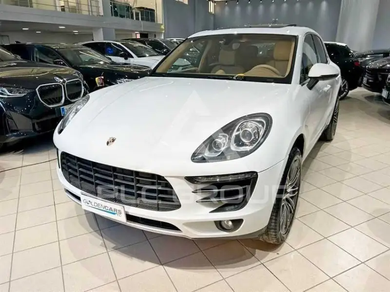 2014 Porsche MACAN