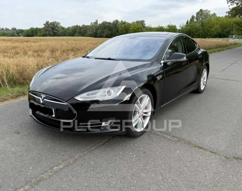 2014 Tesla Model S