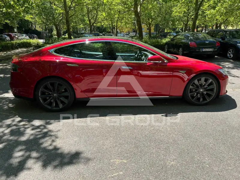 2014 Tesla Model S