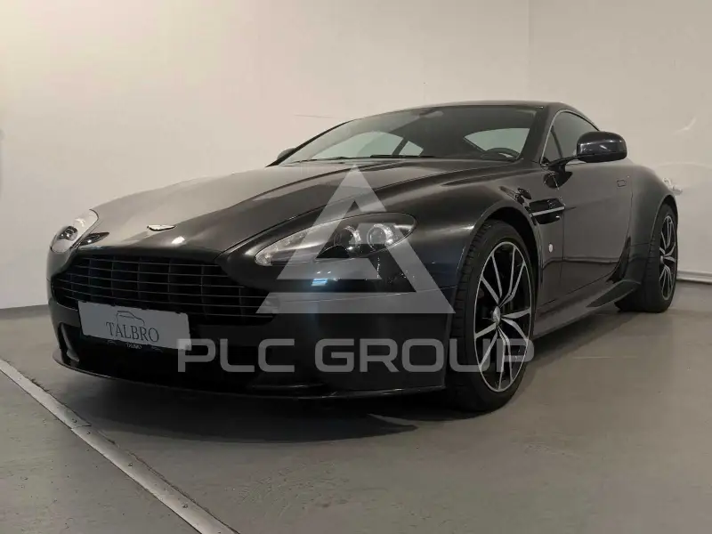 2014 Aston Martin V8