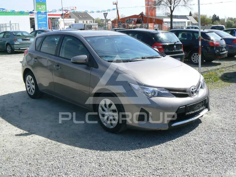 2014 Toyota AURIS
