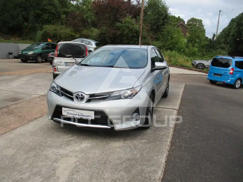 2014 Toyota AURIS