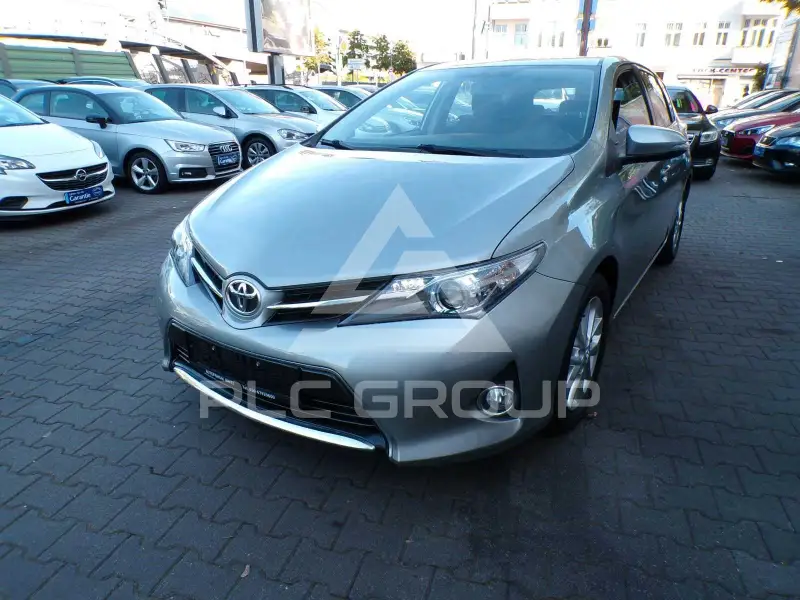 2014 Toyota AURIS