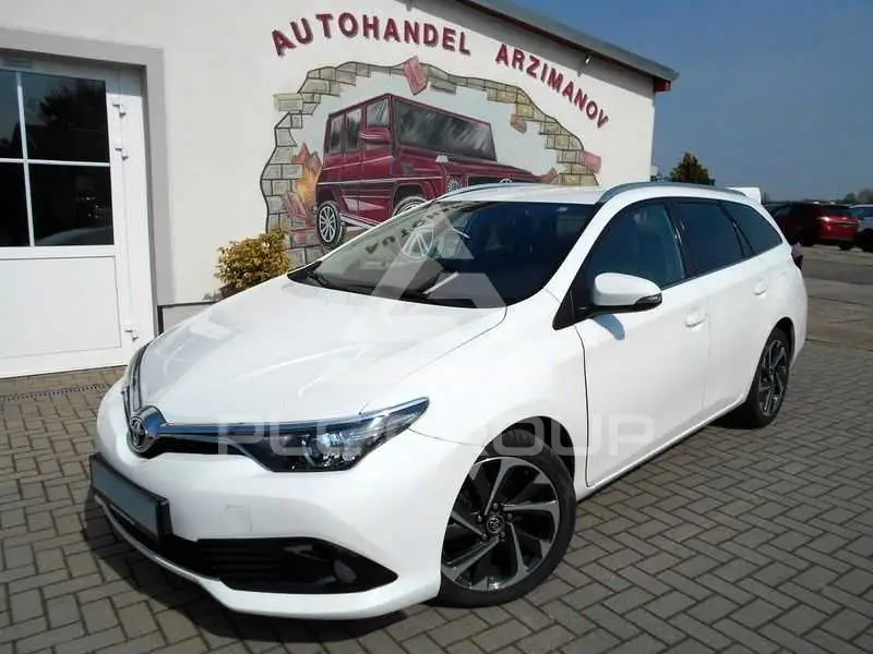 2014 Toyota AURIS