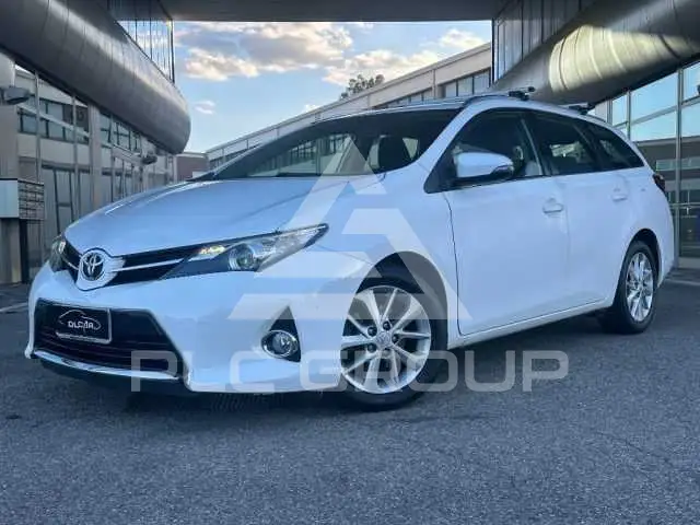2014 Toyota AURIS