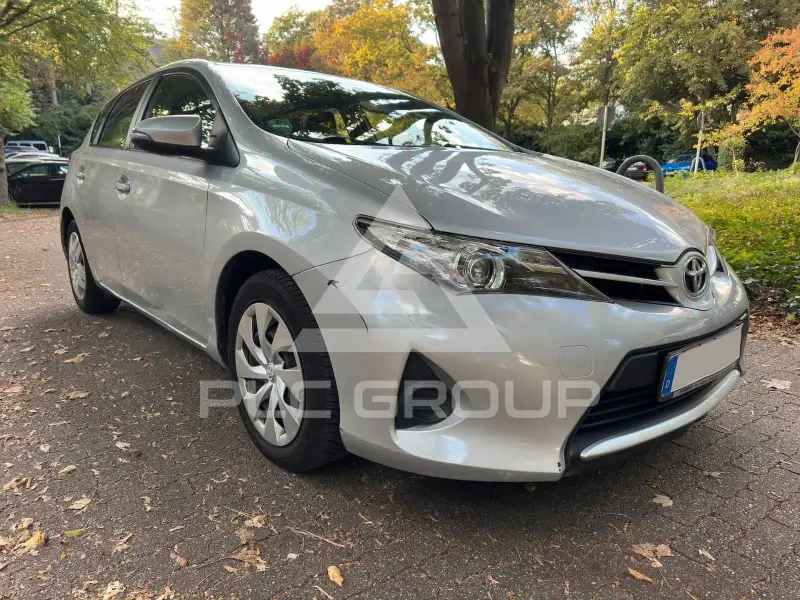 2014 Toyota AURIS