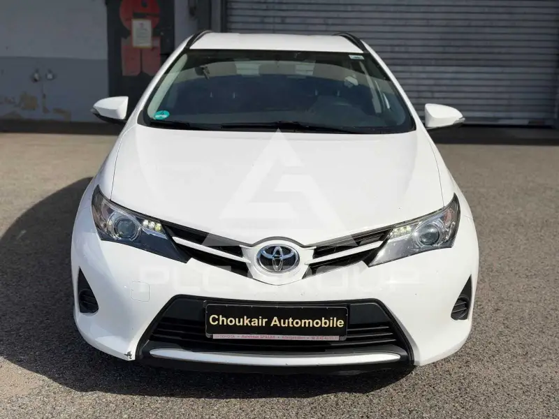 2014 Toyota AURIS
