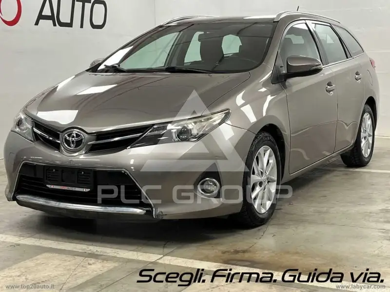 2014 Toyota AURIS