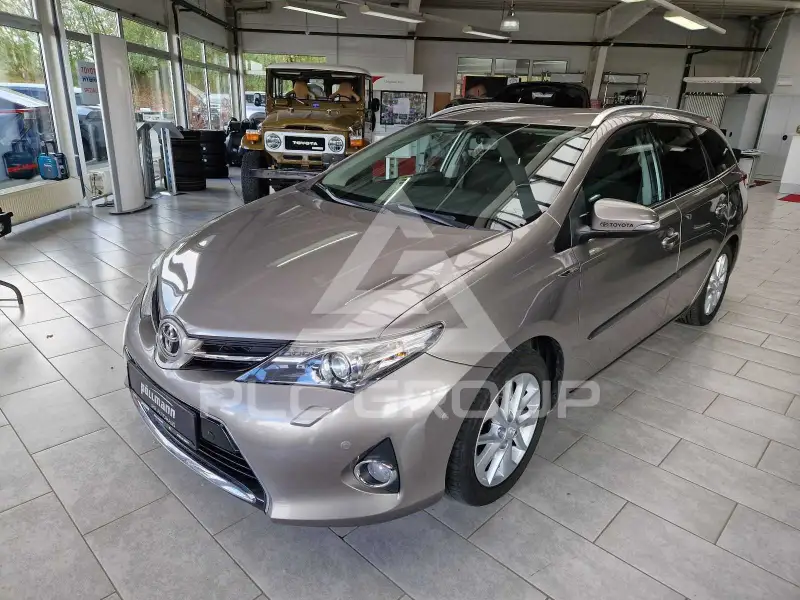 2014 Toyota AURIS