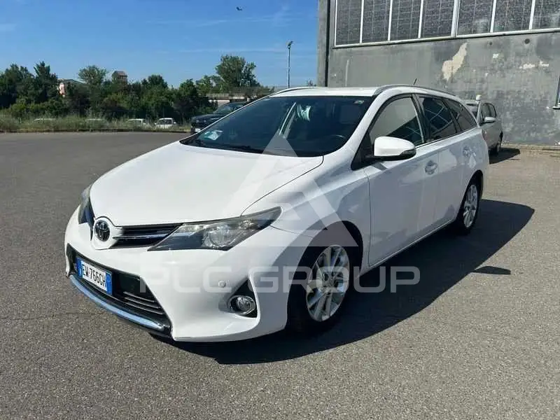 2014 Toyota AURIS