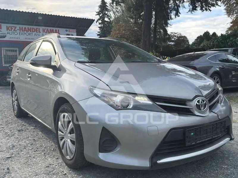 2014 Toyota AURIS