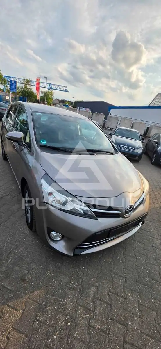 2014 Toyota VERSO