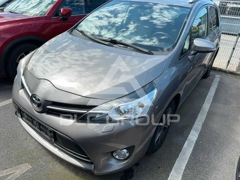 2014 Toyota VERSO