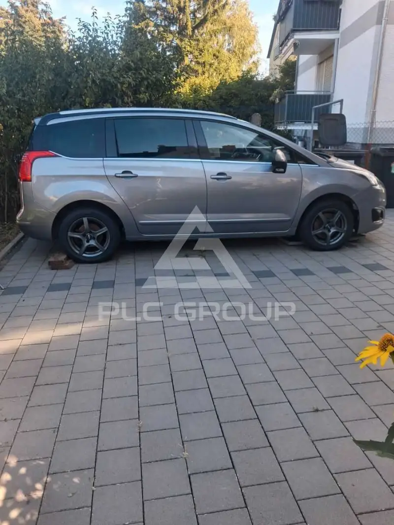 2014 Peugeot 5008