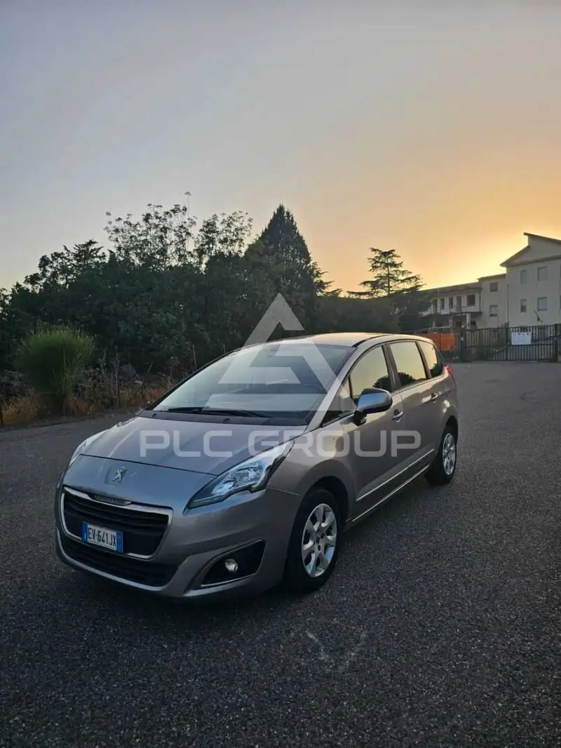2014 Peugeot 5008